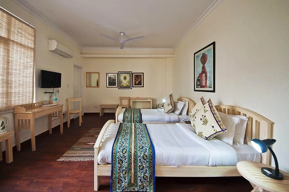 Colonel'S Retreat At The Airport Bed & Breakfast New Delhi