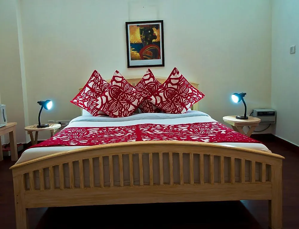 Colonel'S Retreat At The Airport Bed & Breakfast New Delhi