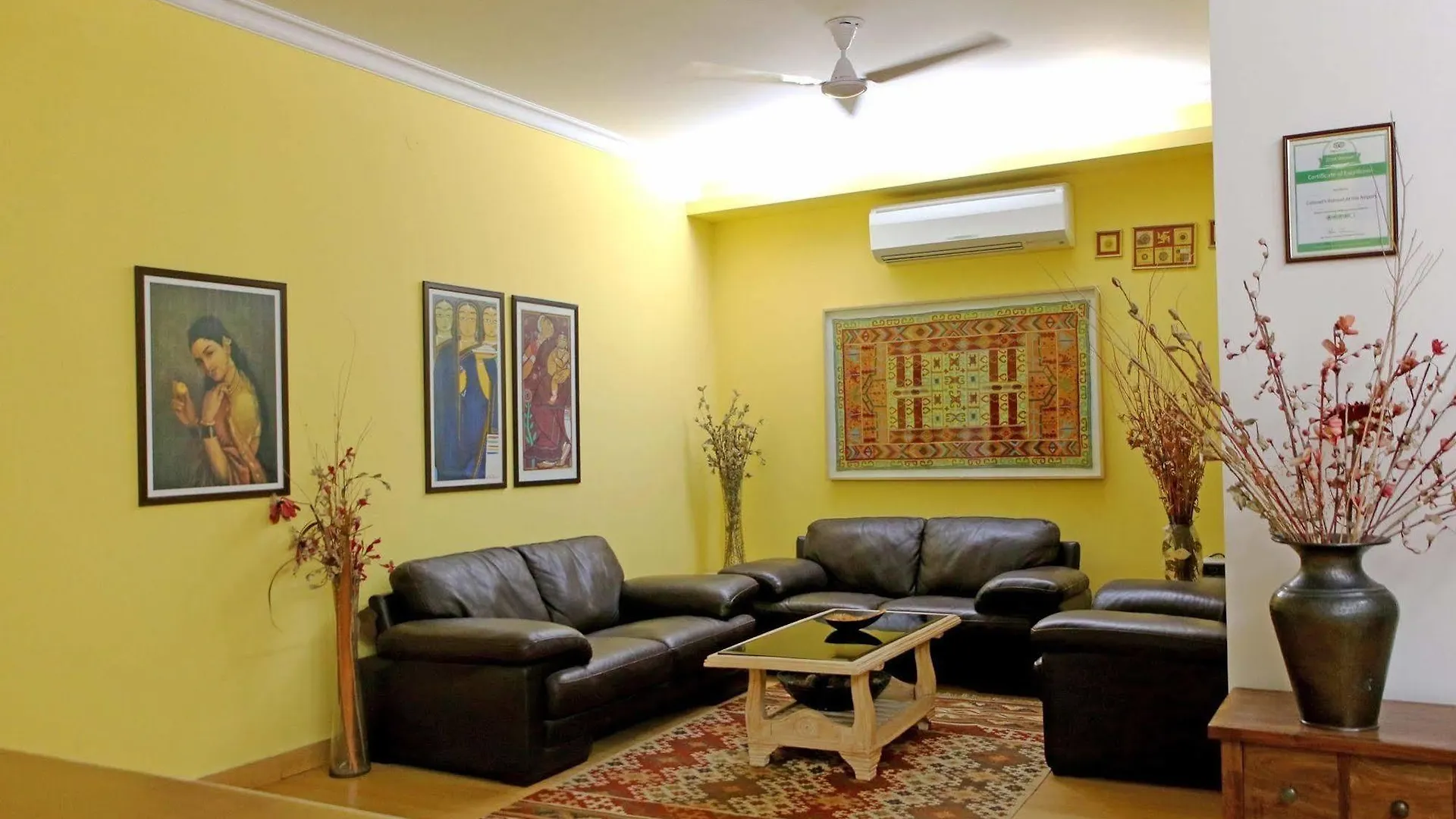 Colonel'S Retreat At The Airport Bed & Breakfast New Delhi 3*,  India
