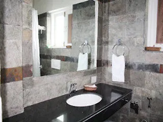 Colonel'S Retreat At The Airport Bed & Breakfast New Delhi India