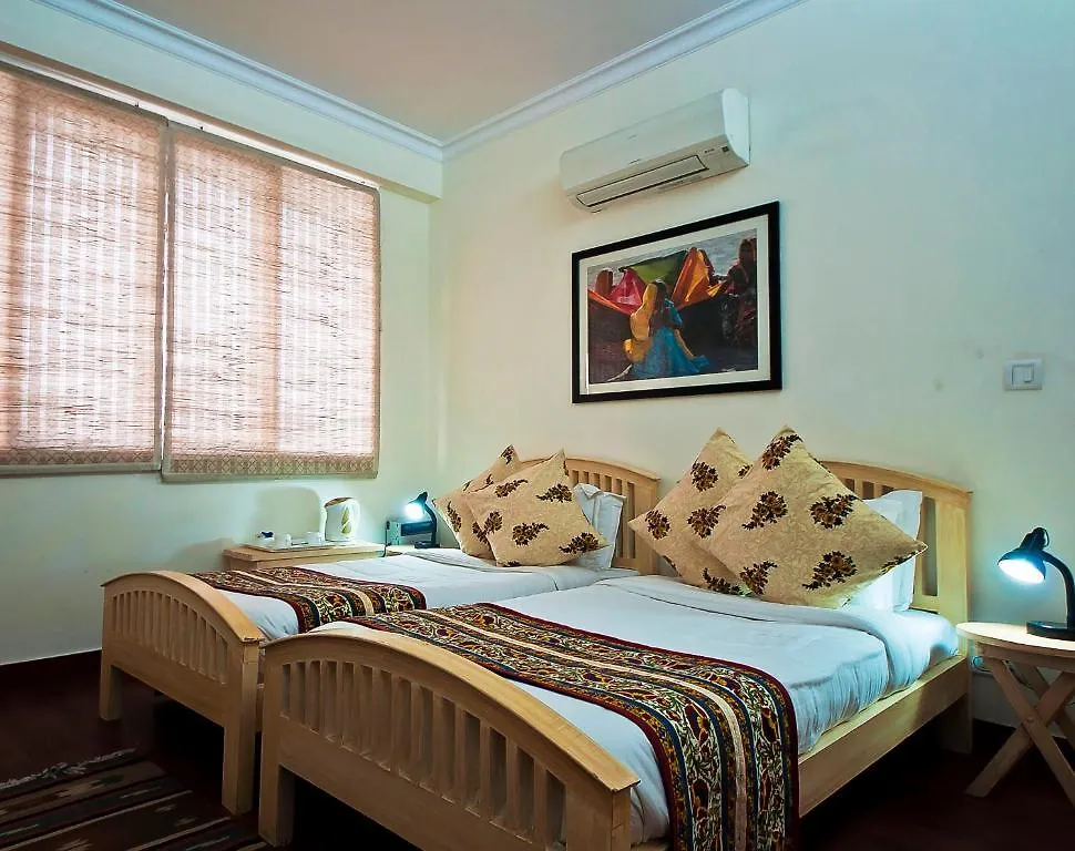 Colonel'S Retreat At The Airport Bed & Breakfast New Delhi India