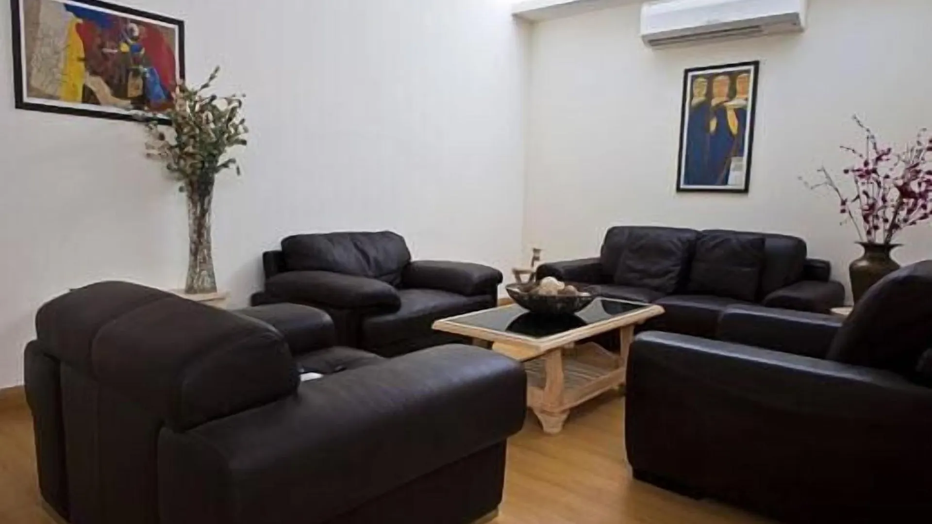 Bed & Breakfast Colonel'S Retreat At The Airport Bed and Breakfast New Delhi