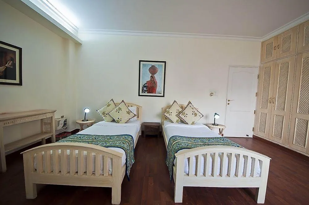 Bed & Breakfast Colonel'S Retreat At The Airport Bed and Breakfast New Delhi