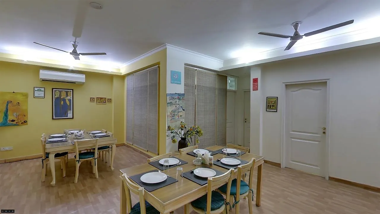 Bed & Breakfast Colonel'S Retreat At The Airport Bed and Breakfast New Delhi